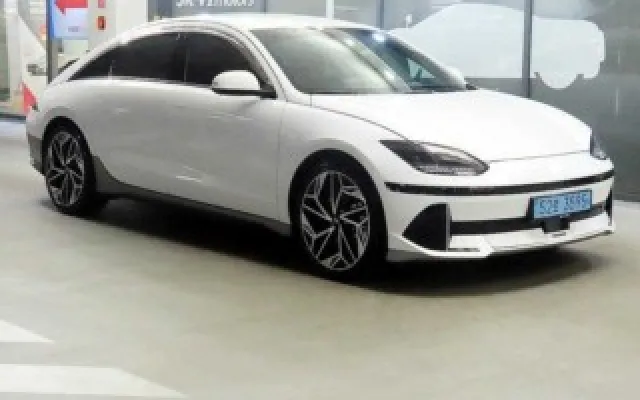 수원신용불량자중고차할부 아이오닉 6 롱레인지 4WD 매물 사진 12 - 2024/03 126,280km